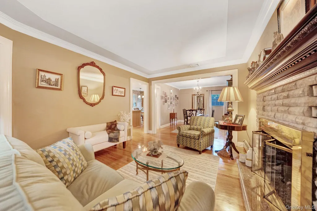 179 Scarcliffe Drive Malverne NY 11565