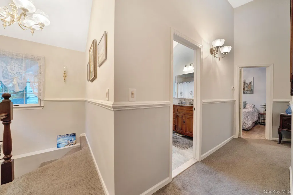 179 Scarcliffe Drive Malverne NY 11565