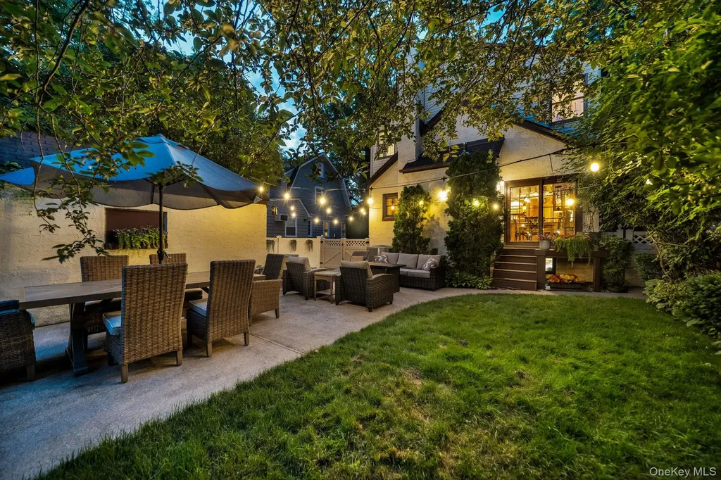 179 Scarcliffe Drive Malverne NY 11565