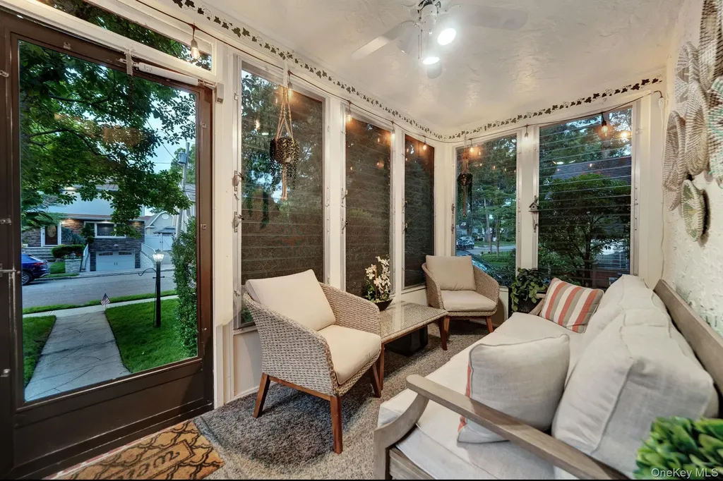 179 Scarcliffe Drive Malverne NY 11565