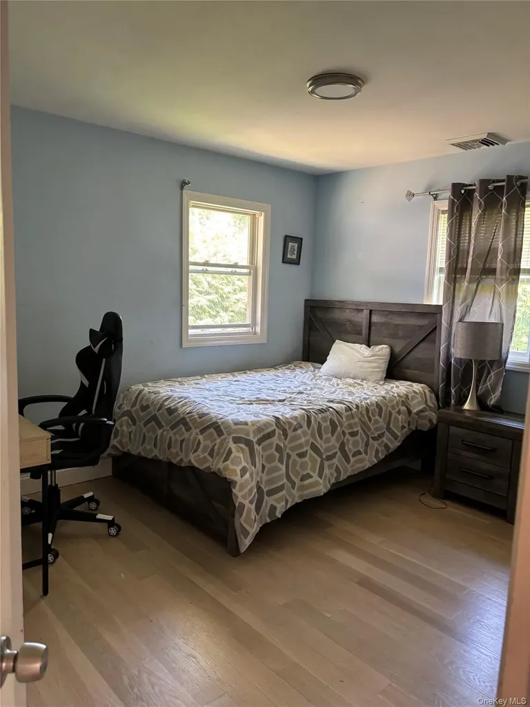 38 Vernon Avenue Mastic NY 11950