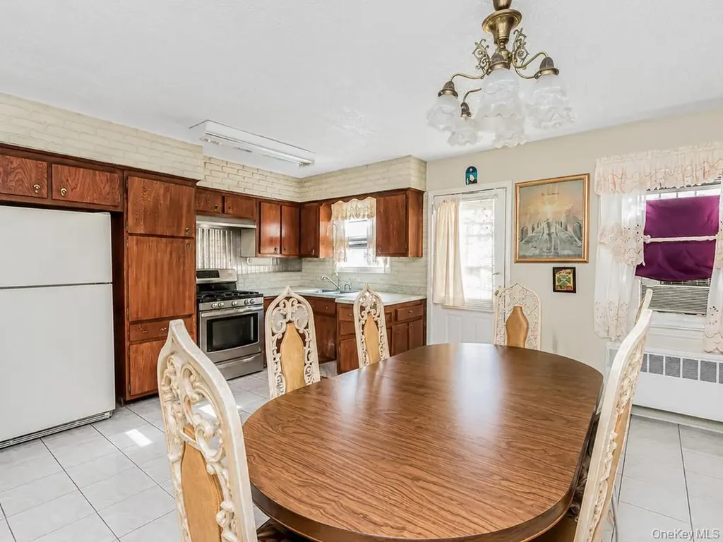 4607 Wilder Avenue Bronx NY 10466