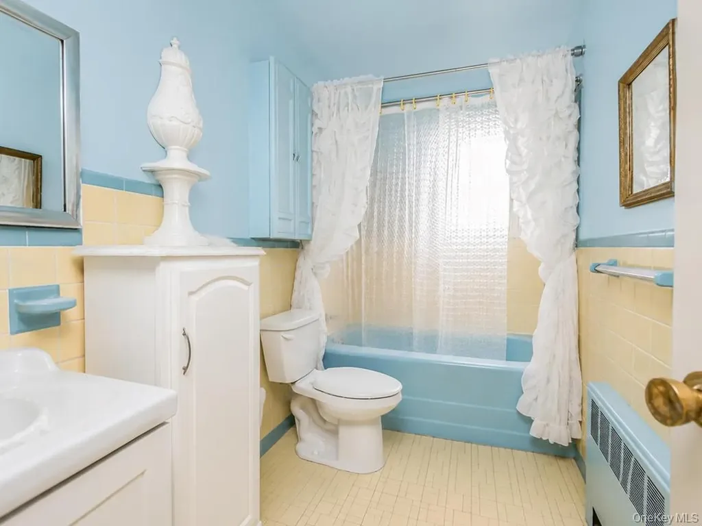 4607 Wilder Avenue Bronx NY 10466