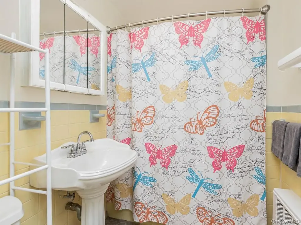 4607 Wilder Avenue Bronx NY 10466