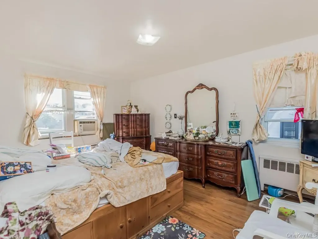 4607 Wilder Avenue Bronx NY 10466
