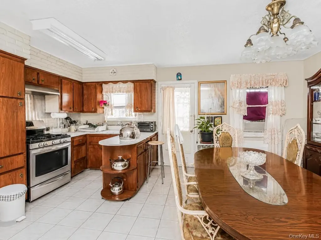 4607 Wilder Avenue Bronx NY 10466
