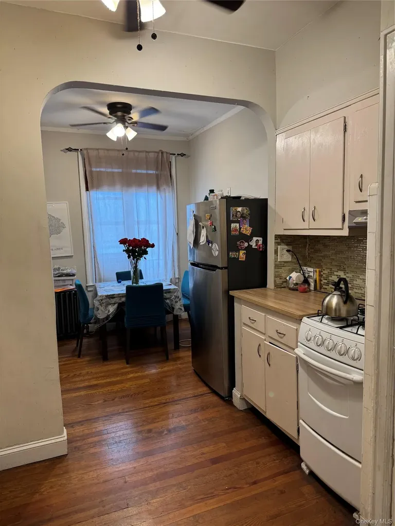 2922 Barnes Avenue Bronx NY 10467