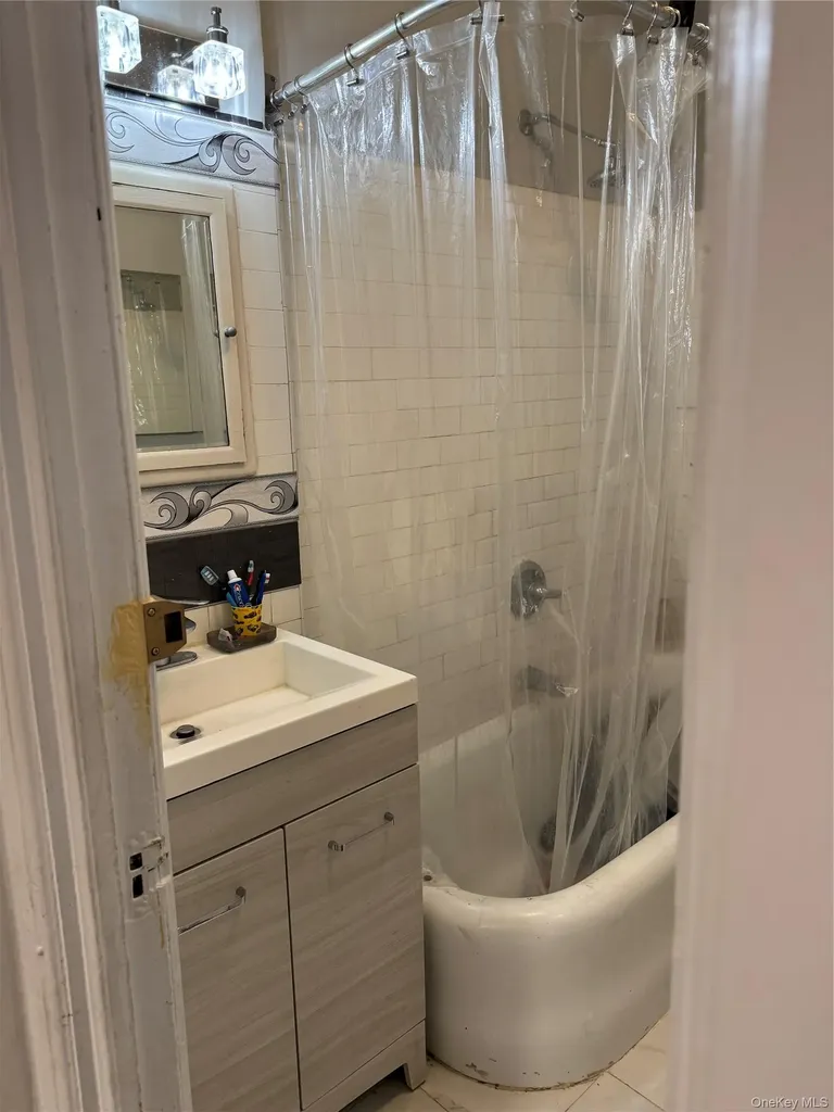 2922 Barnes Avenue Bronx NY 10467
