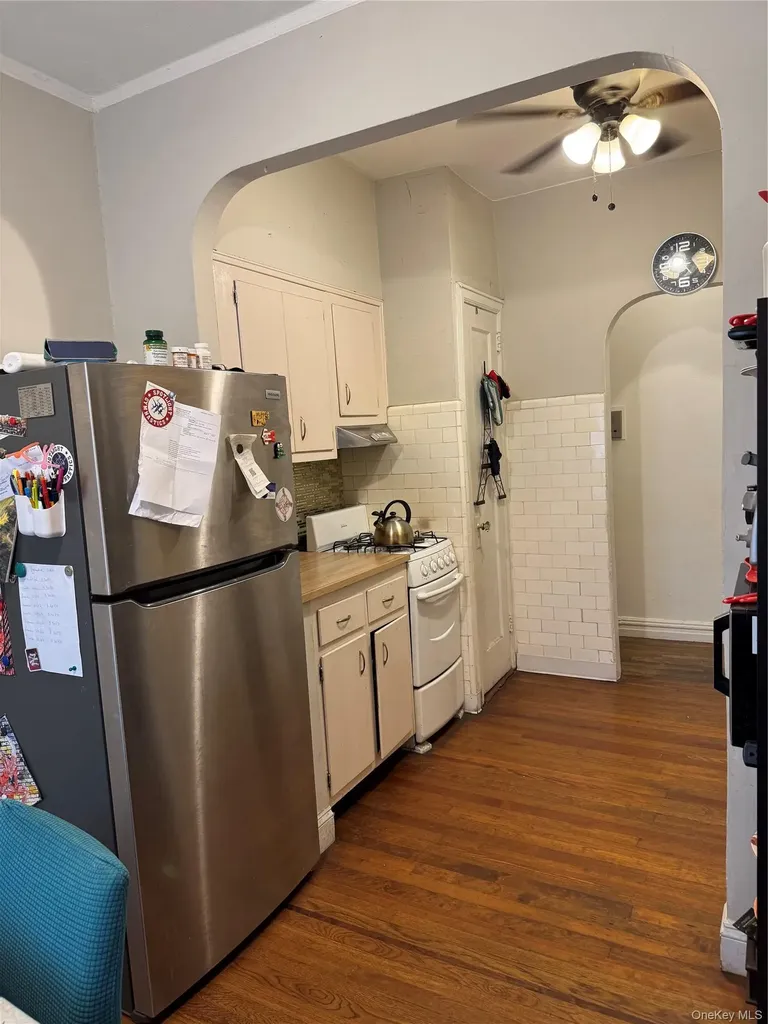 2922 Barnes Avenue Bronx NY 10467