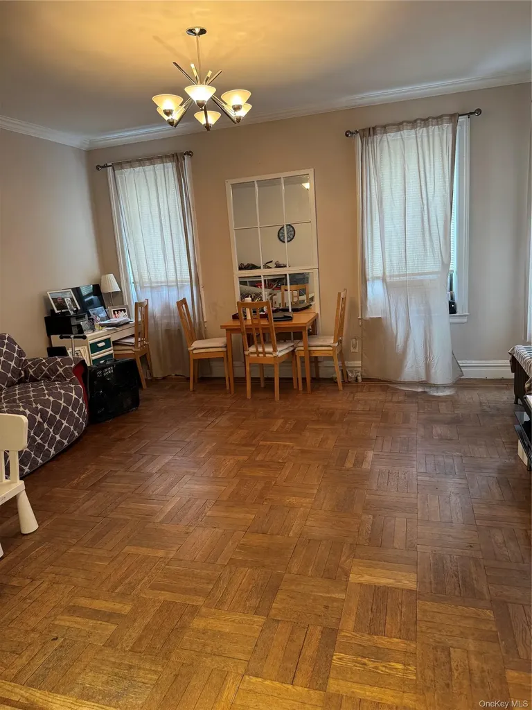 2922 Barnes Avenue Bronx NY 10467