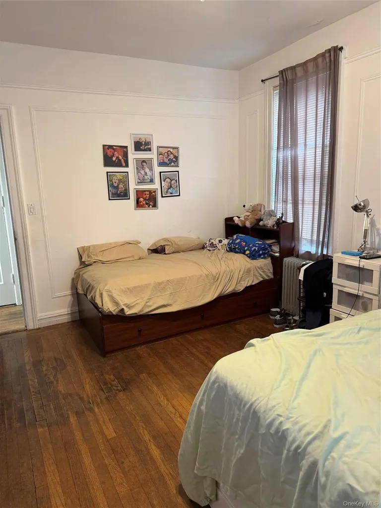 2922 Barnes Avenue Bronx NY 10467