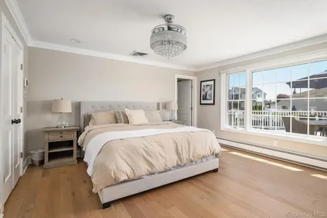 280 Bay Drive Massapequa NY 11758