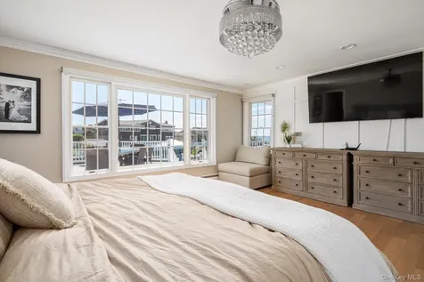 280 Bay Drive Massapequa NY 11758