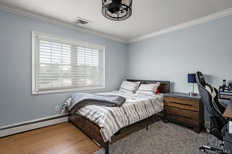 280 Bay Drive Massapequa NY 11758