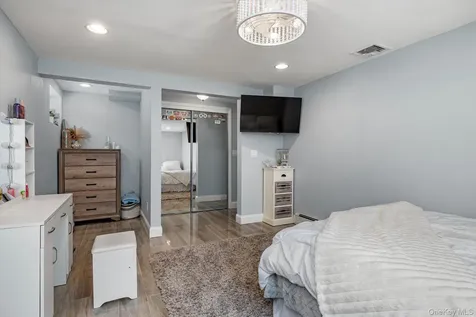 280 Bay Drive Massapequa NY 11758
