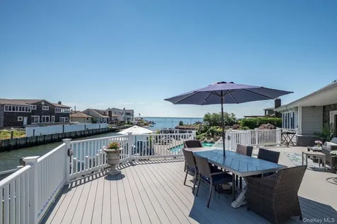 280 Bay Drive Massapequa NY 11758