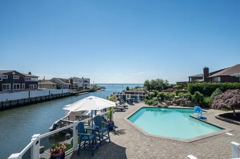 280 Bay Drive Massapequa NY 11758