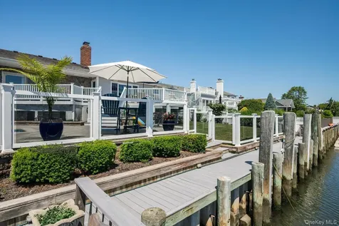 280 Bay Drive Massapequa NY 11758