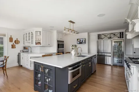 280 Bay Drive Massapequa NY 11758