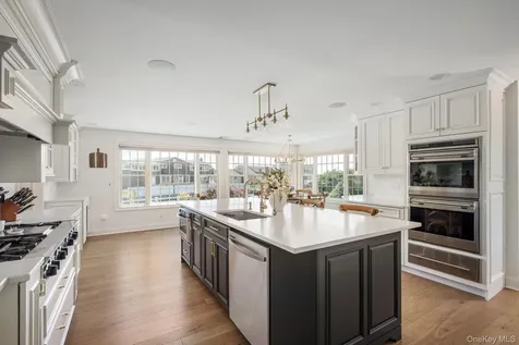 280 Bay Drive Massapequa NY 11758