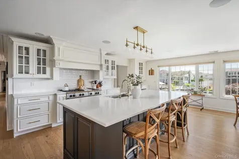 280 Bay Drive Massapequa NY 11758