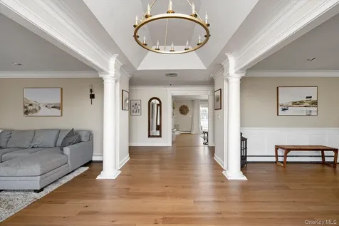 280 Bay Drive Massapequa NY 11758