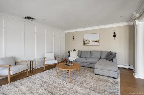 280 Bay Drive Massapequa NY 11758