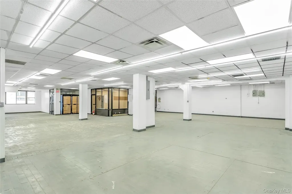 33-01 Queens Boulevard Street Long Island City NY 11101