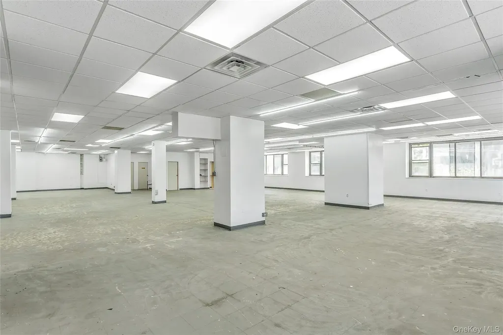 33-01 Queens Boulevard Street Long Island City NY 11101
