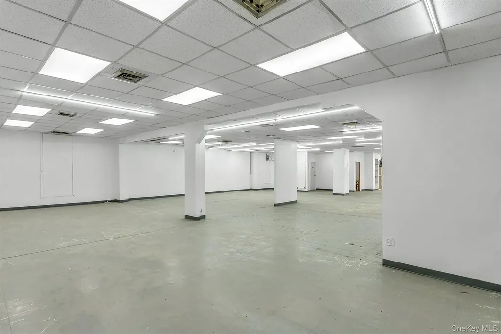 33-01 Queens Boulevard Street Long Island City NY 11101