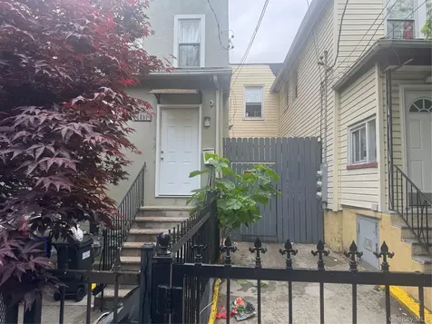 1291 Chisholm Street Bronx NY 10459