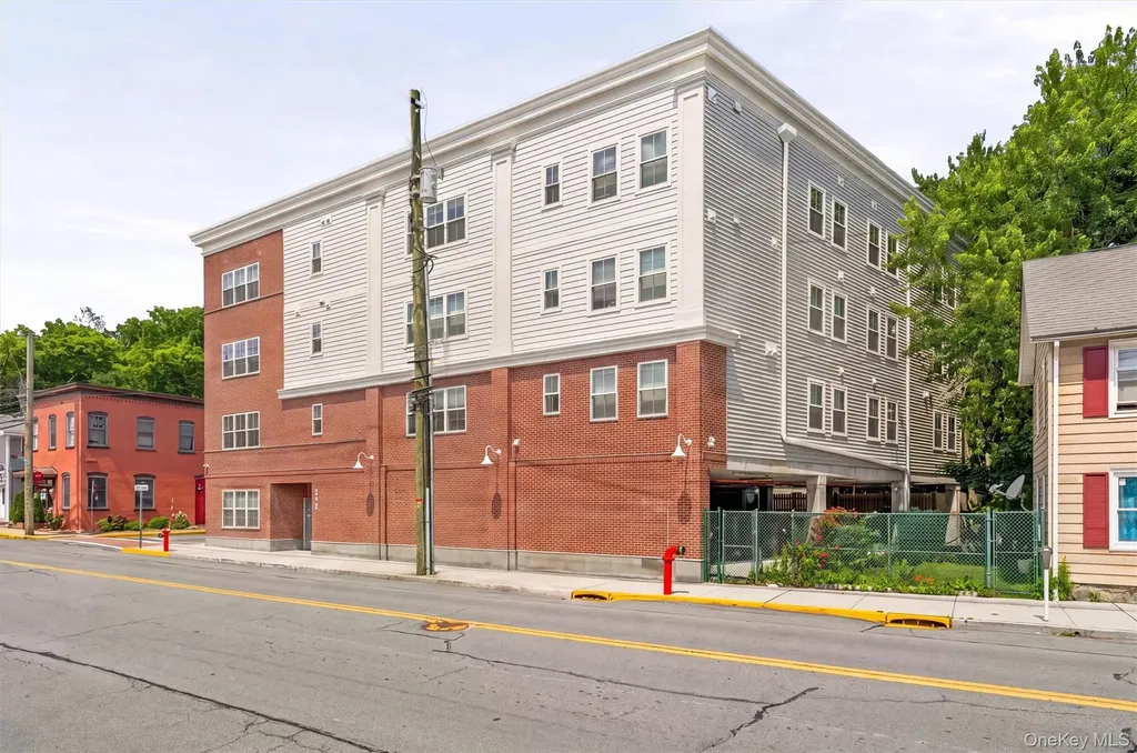 122 Greenwich Avenue Goshen NY 10924