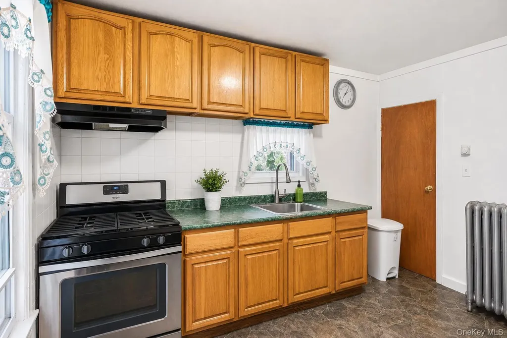 212-16 93rd Avenue Queens Village NY 11428