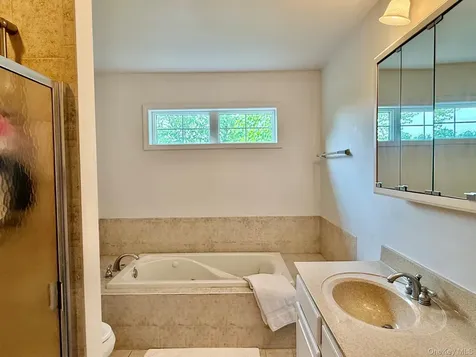 68 Rosemary Way Rhinebeck NY 12572