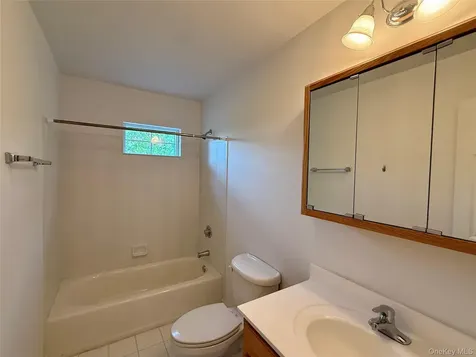 68 Rosemary Way Rhinebeck NY 12572