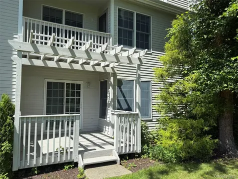 68 Rosemary Way Rhinebeck NY 12572