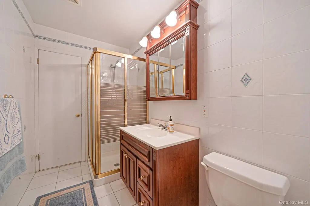 1 E Jackwill Road East Patchogue NY 11772