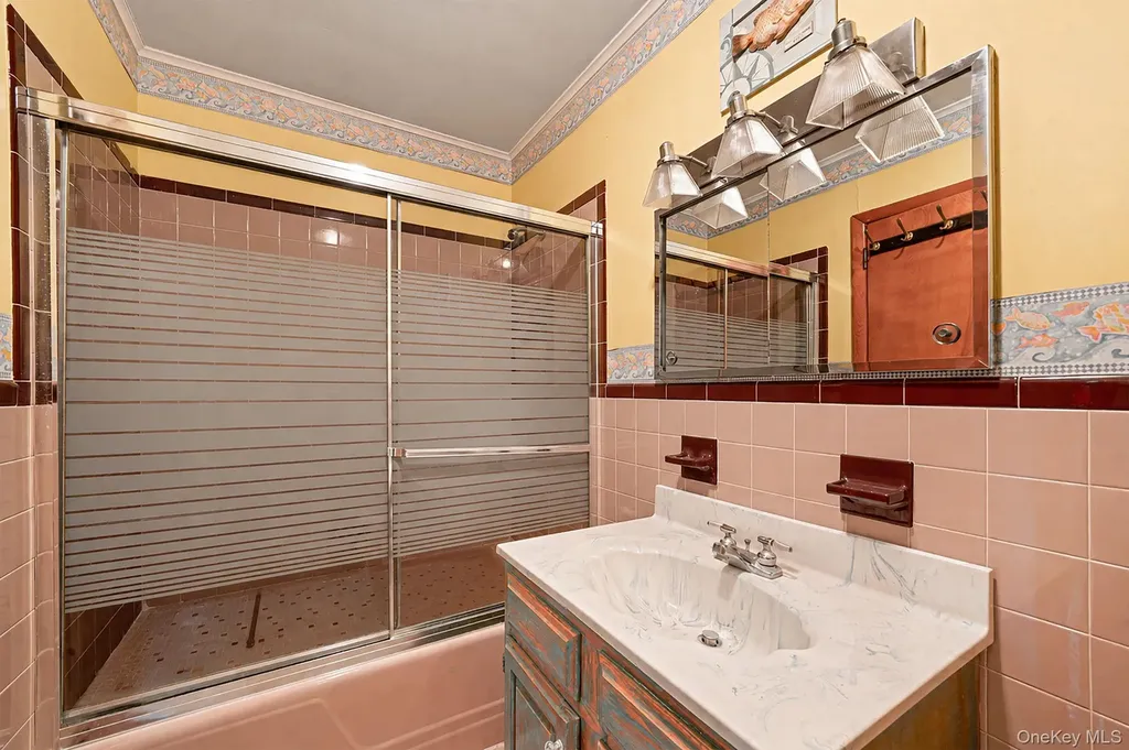 1 E Jackwill Road East Patchogue NY 11772