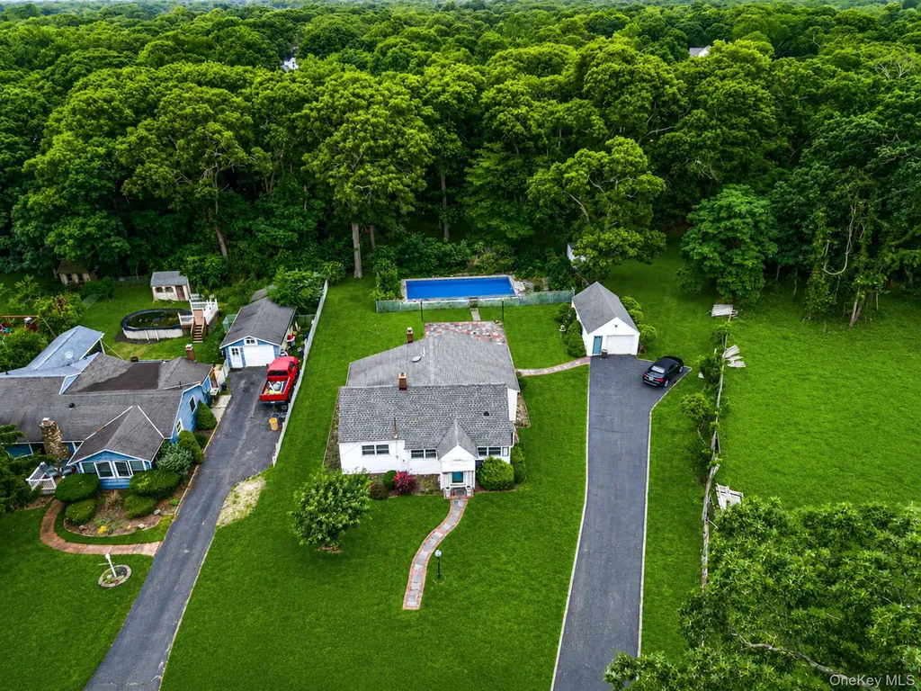 1 E Jackwill Road East Patchogue NY 11772