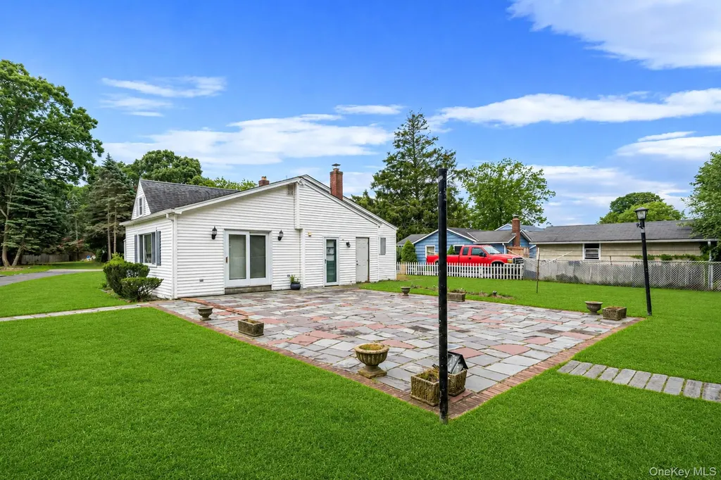 1 E Jackwill Road East Patchogue NY 11772