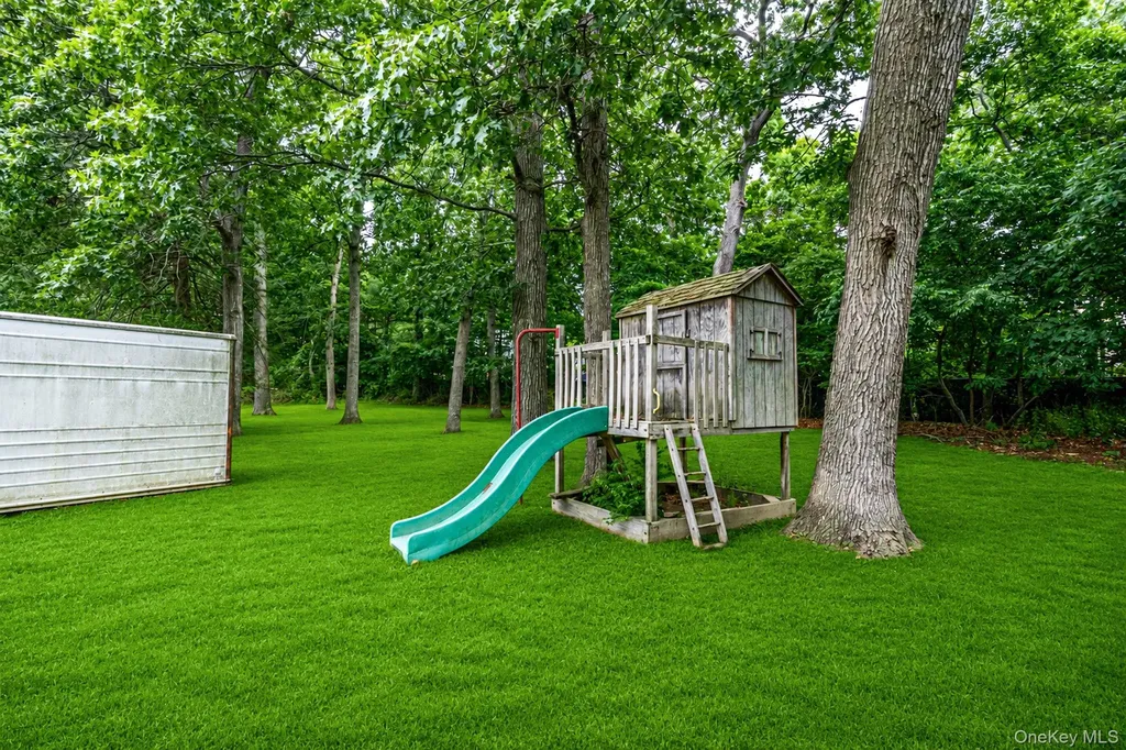 1 E Jackwill Road East Patchogue NY 11772