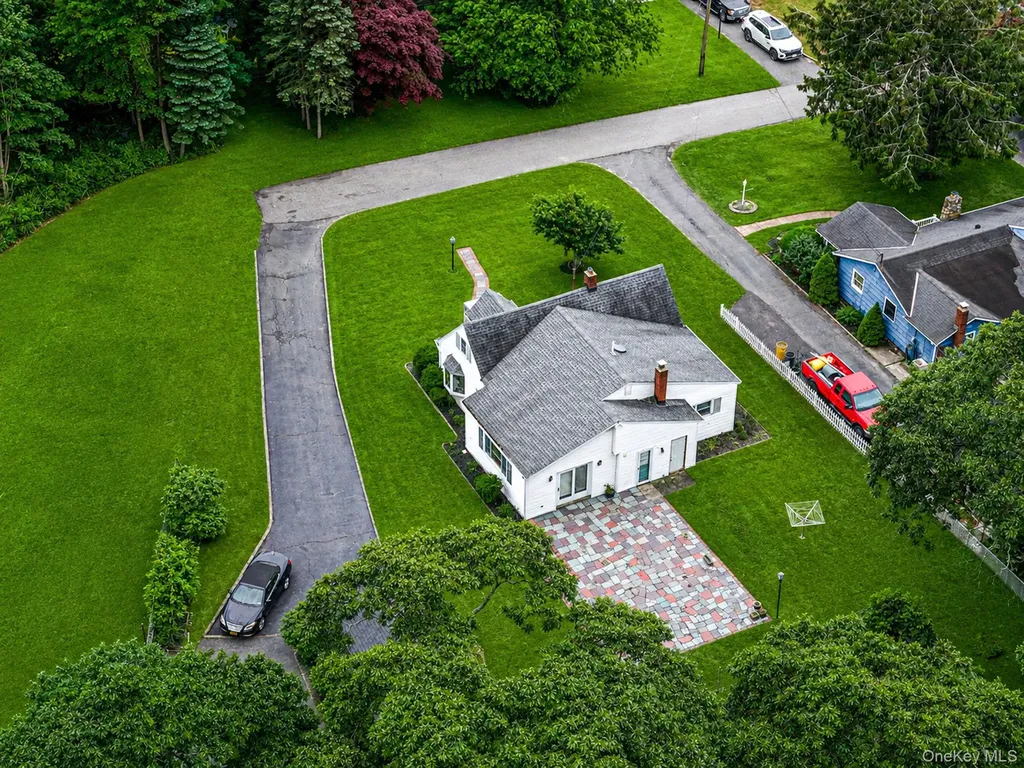 1 E Jackwill Road East Patchogue NY 11772