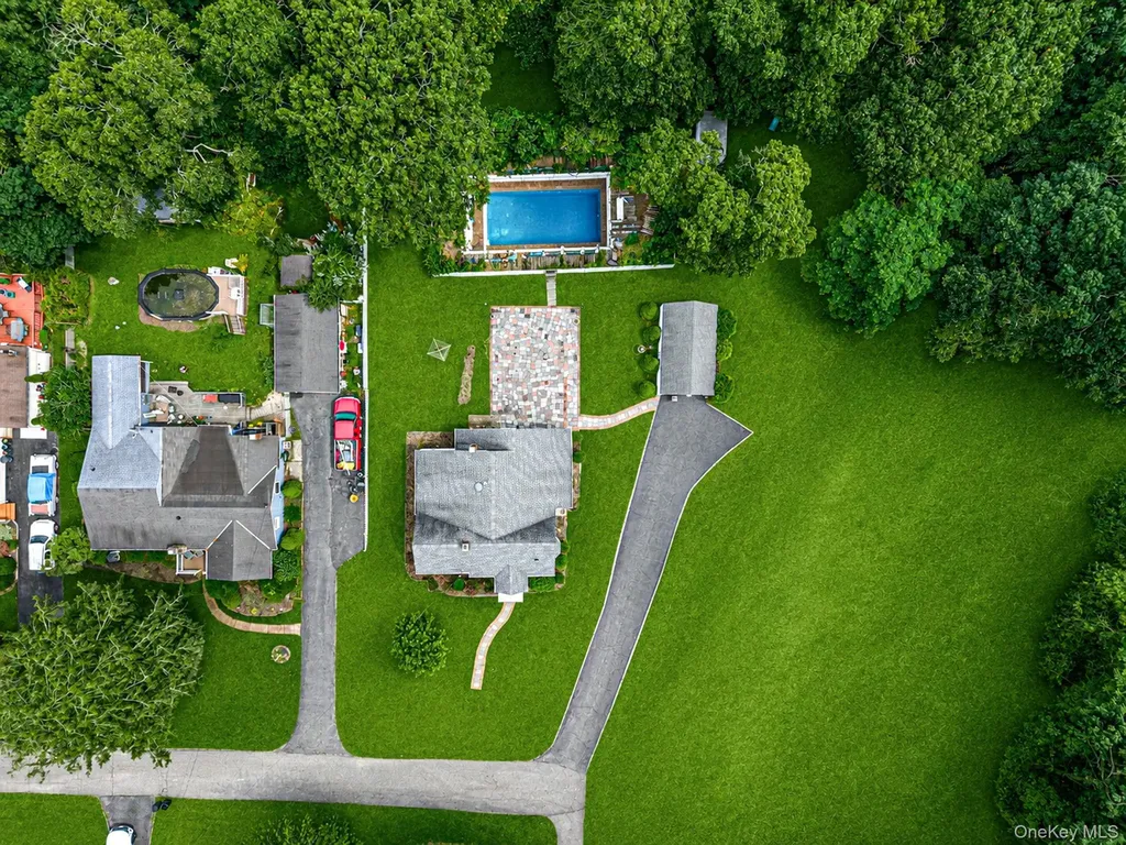 1 E Jackwill Road East Patchogue NY 11772