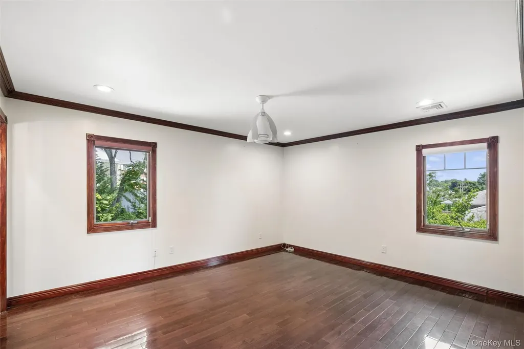 300 Ellen Place Jericho NY 11753