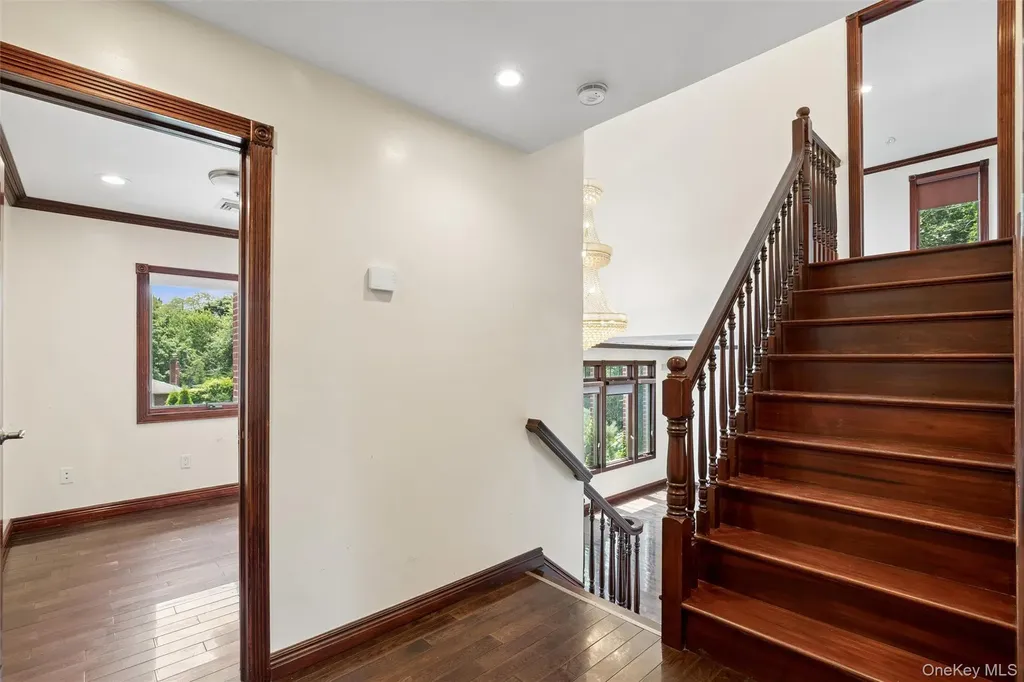 300 Ellen Place Jericho NY 11753