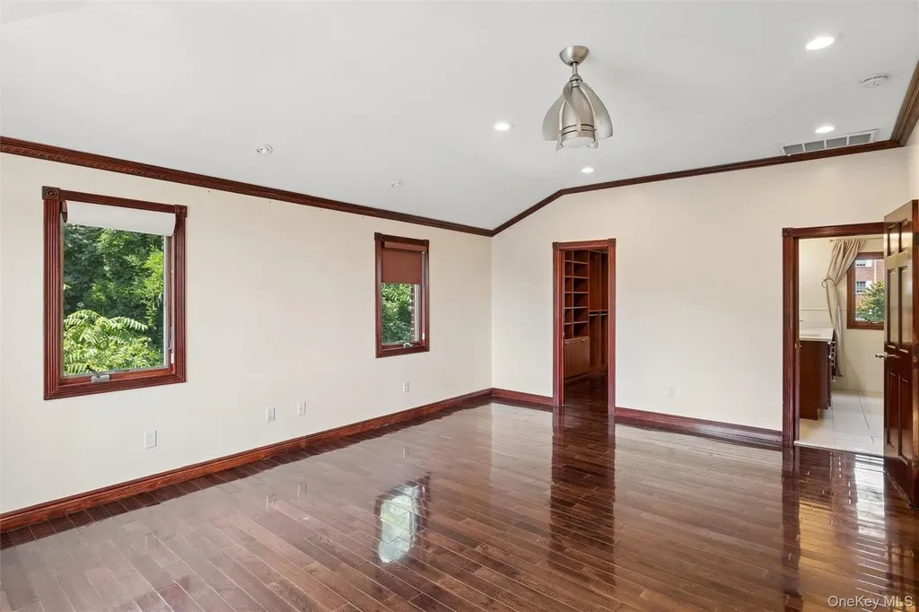 300 Ellen Place Jericho NY 11753