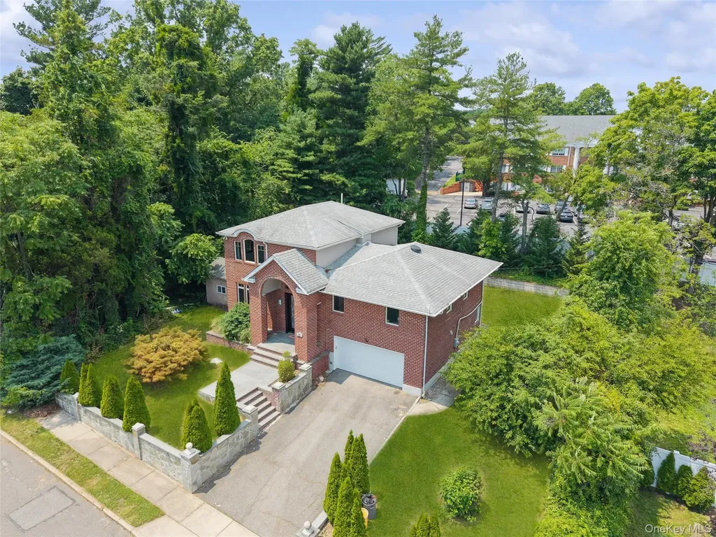 300 Ellen Place Jericho NY 11753