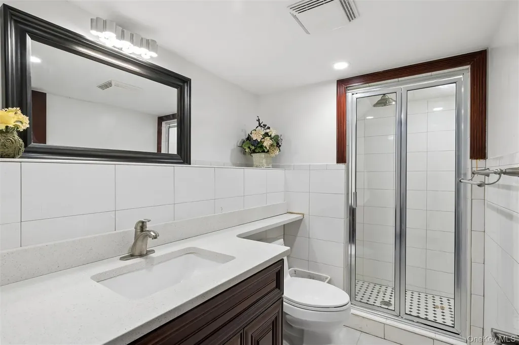 300 Ellen Place Jericho NY 11753