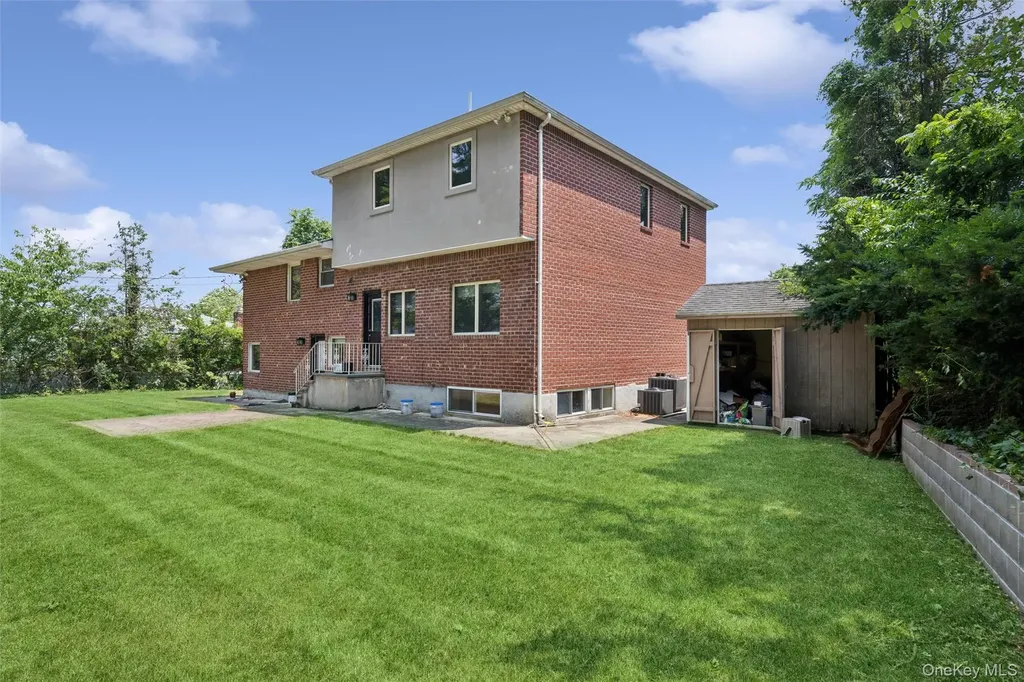 300 Ellen Place Jericho NY 11753