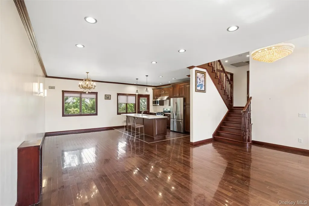300 Ellen Place Jericho NY 11753